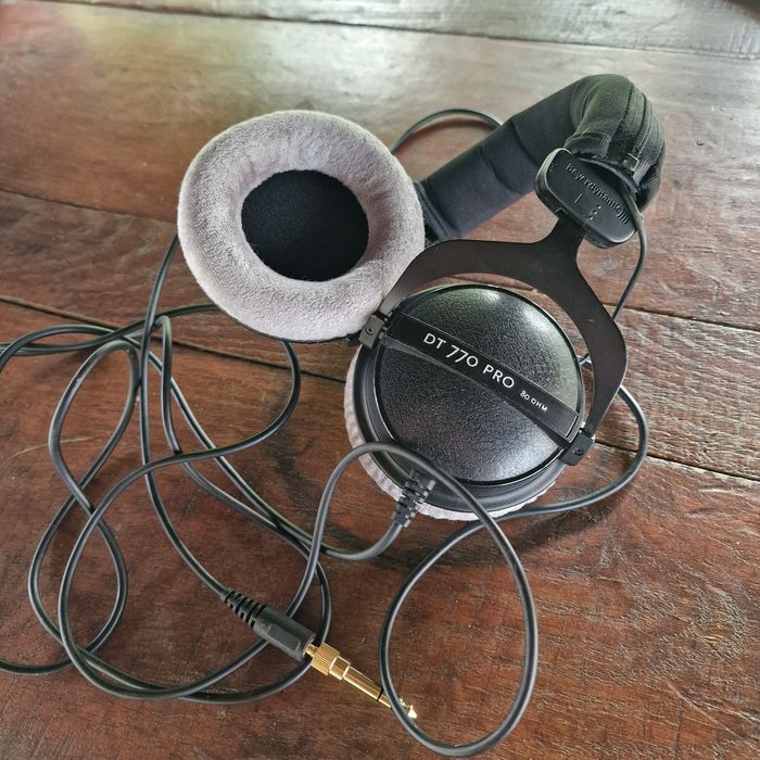 beyerdynamic dt770 pro 250 ohm