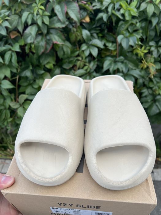 Adidas Yeezy Slide Bone klapki 40.5
