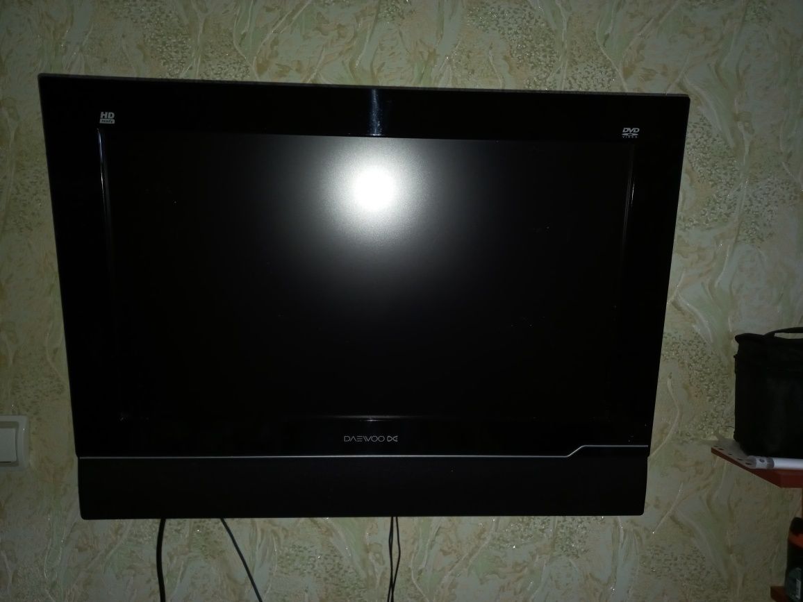 Продам телевізор Daewoo DSL-26M1TC 26