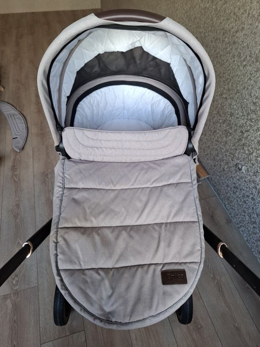 Продам коляску 2 в 1 Carrello Epica