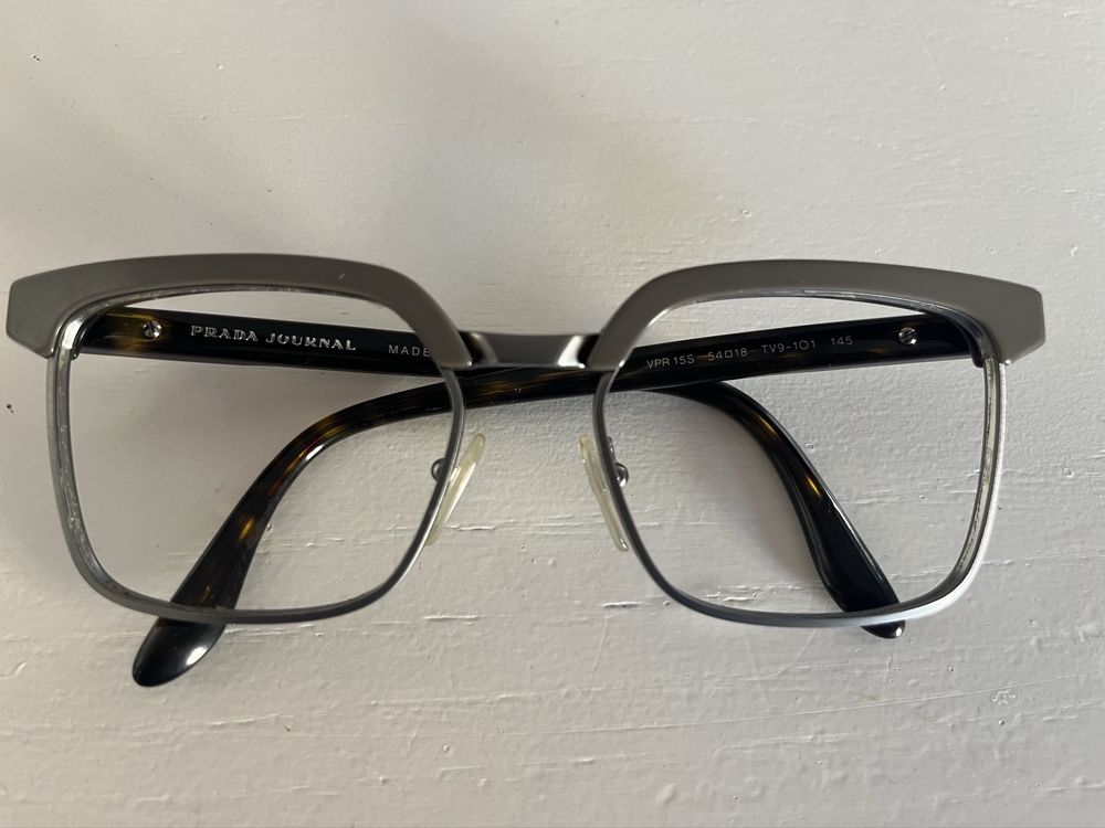 Armaçǒes Prada (compradas em Março 2025