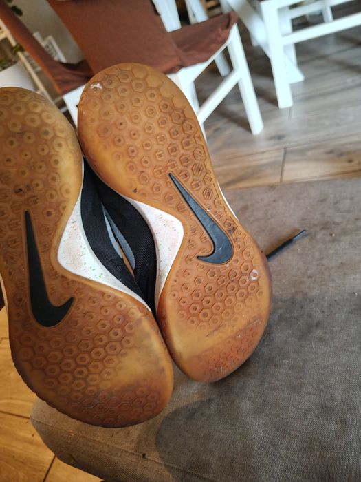 Buty halówki Nike rozmiar 43
