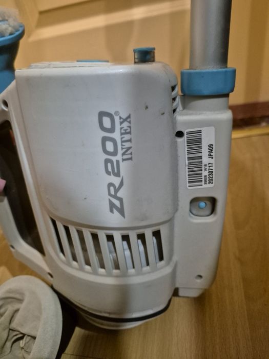 Акумуляторний пилосос  для басейну INTEX ZR200