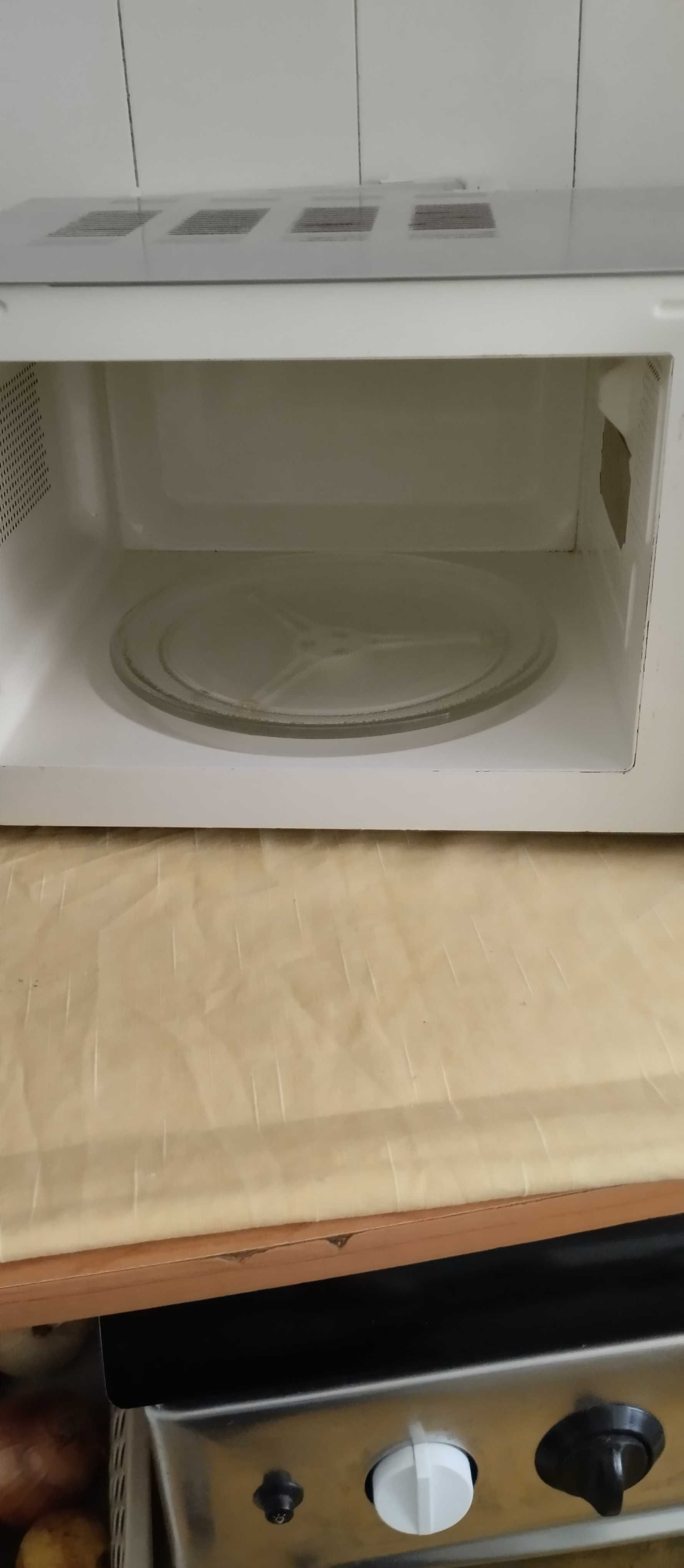 Vendo micro ondas em otimo estado