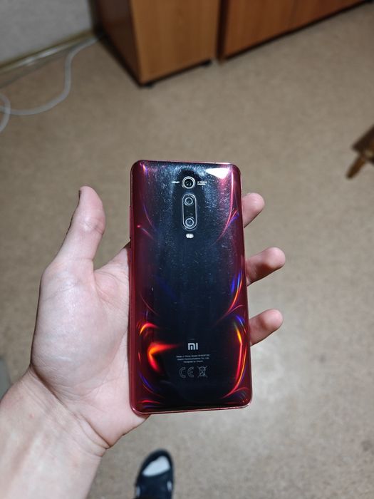 Xiaomi mi 9t 6/128. Выдвижная камера. Состояние 9/10 NFC.