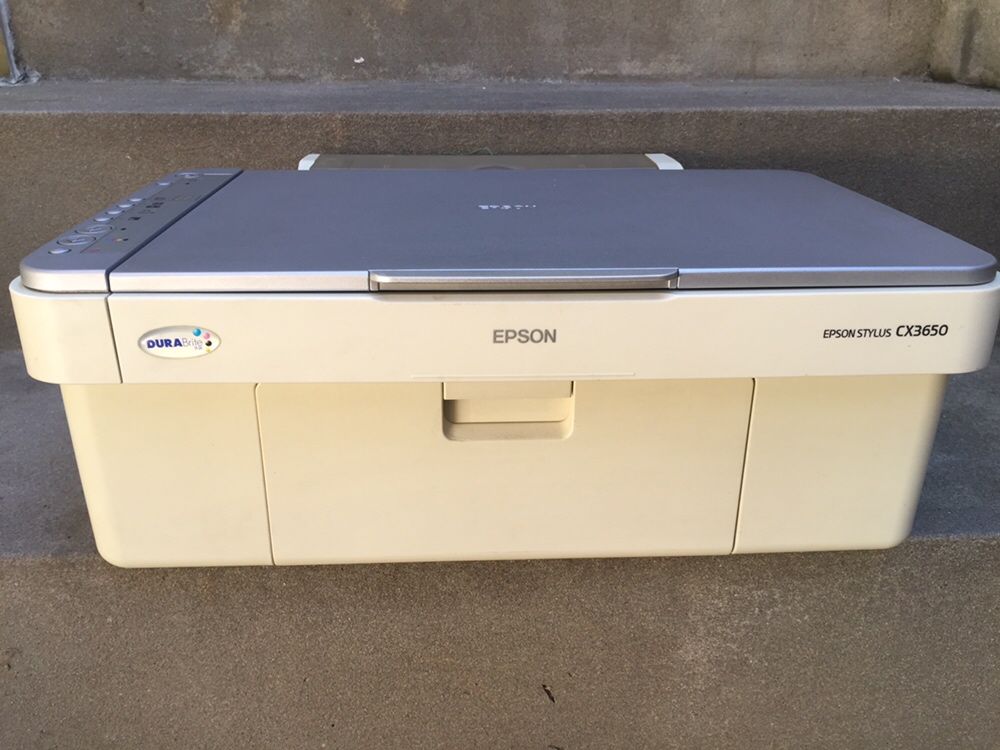 Epson avariada CX3650-com tinteiros novos