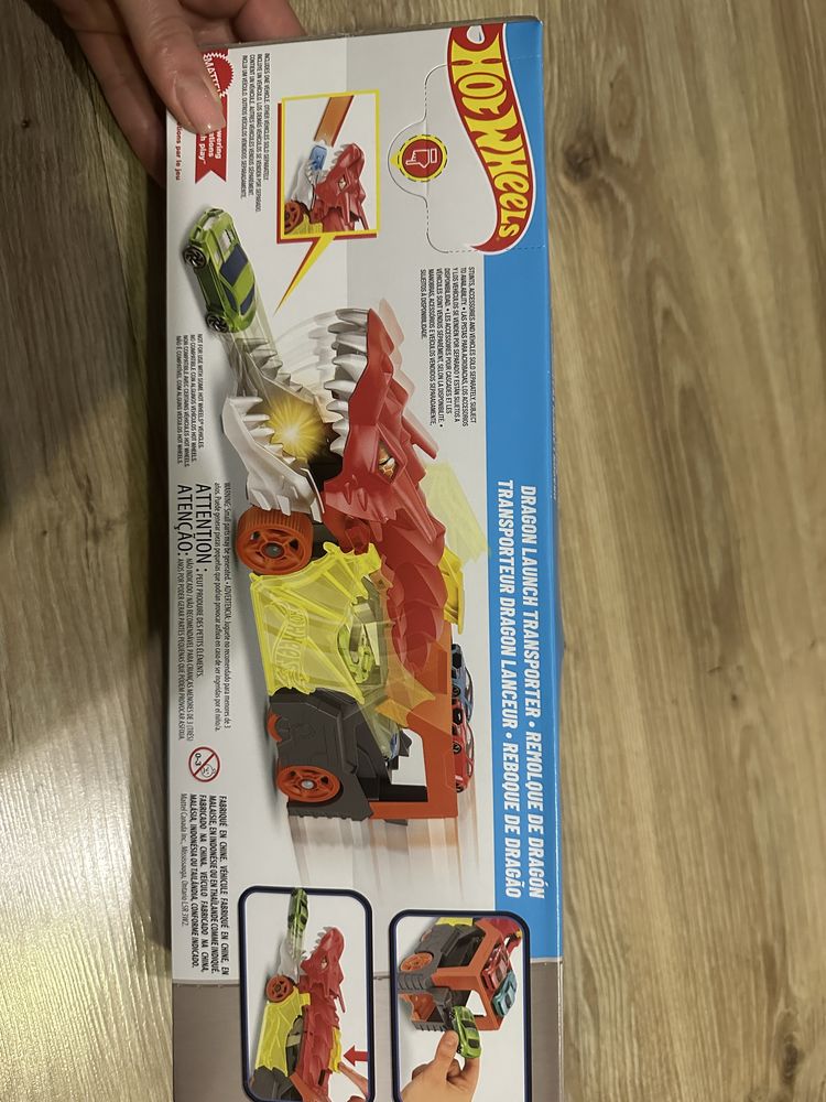 Ігровий набір hot wheels паща дракона