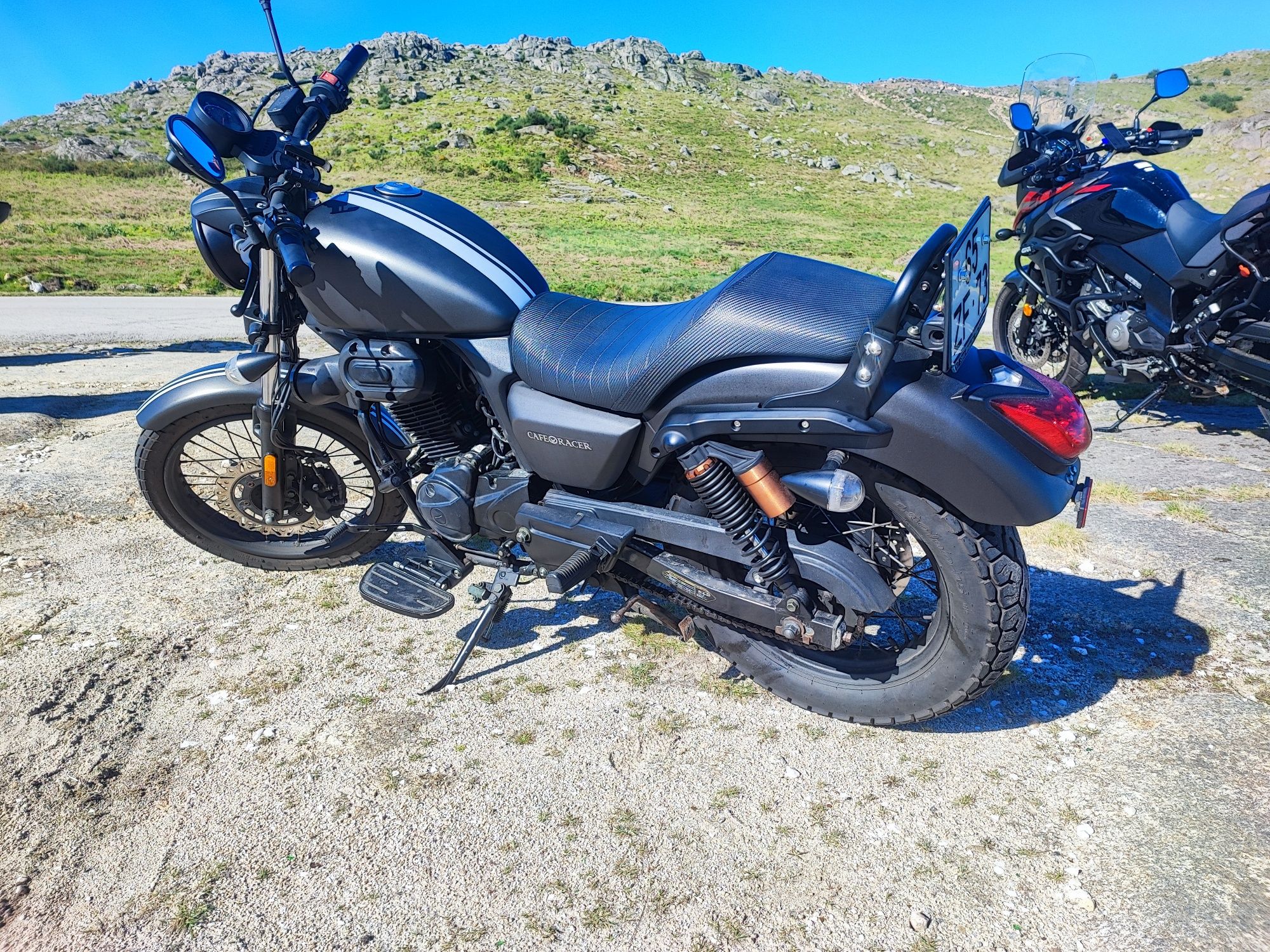 Vortex Café Racer ano 2019 só 7.200 km