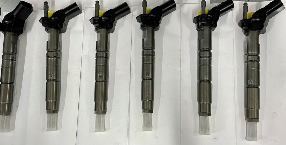 KOMPLET wtryskiwaczy 6SZT Mercedes BOSCH 0445115064 A6420701387