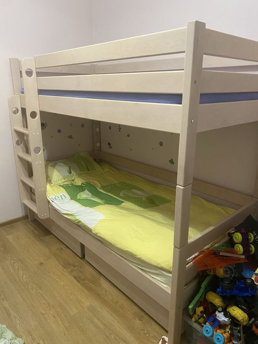 Двоповерхове ліжко