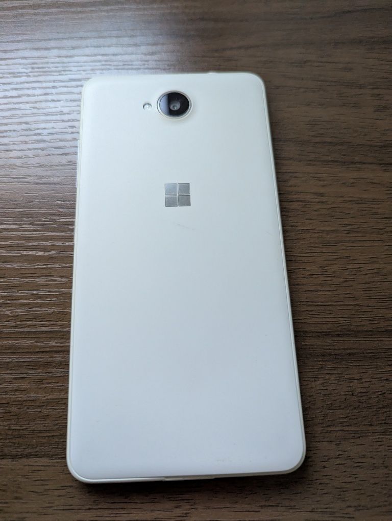 Smartphone MICROSOFT LUMIA 650 biały