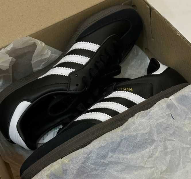 Czarne buty Adidasa 39