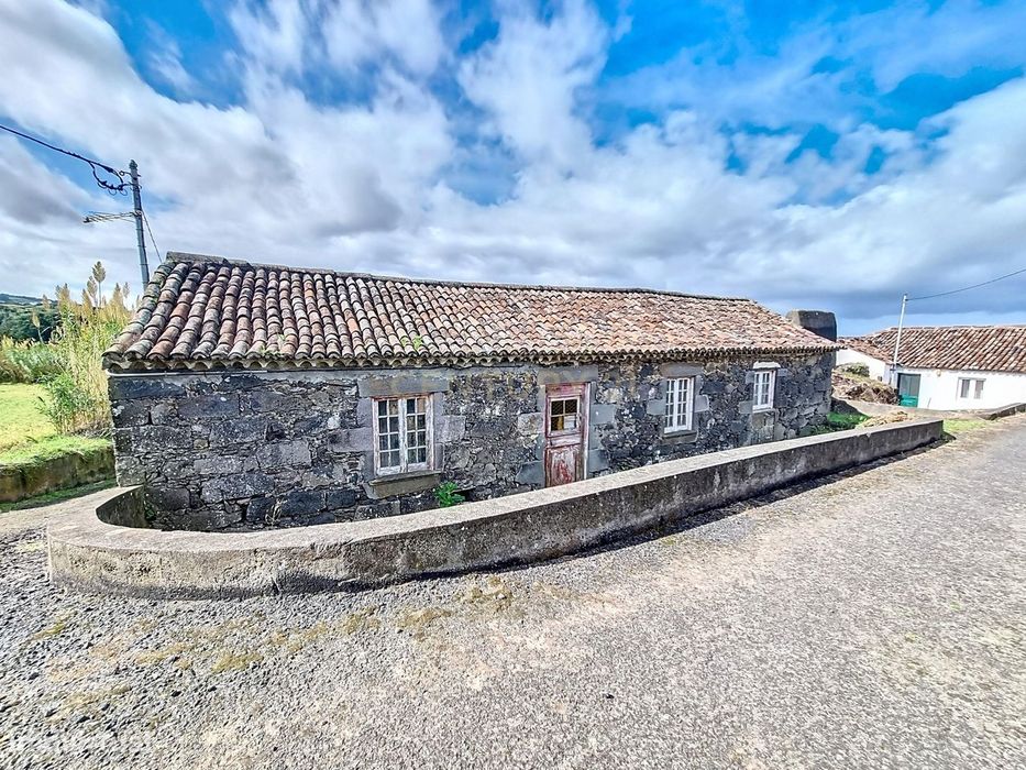 Ruina com Vista Panorâmica Sobre o Mar, em Nordeste