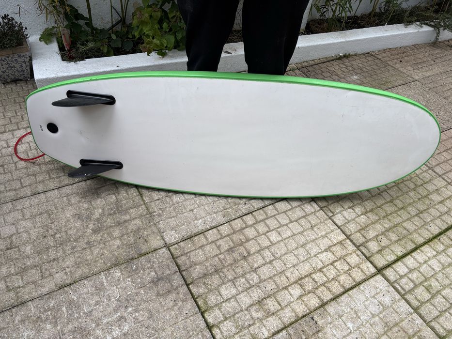 Prancha se surf de esponja.