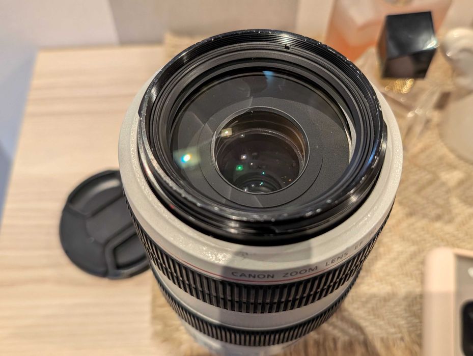 Об'єктив Canon ef 70-300mm  4-5,6 L IS USM