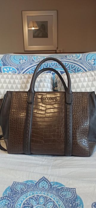 Mala da marca Sisley em ótimo estado