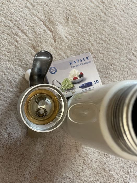 Вічний сифон  Hendi 0,5 л з балонами