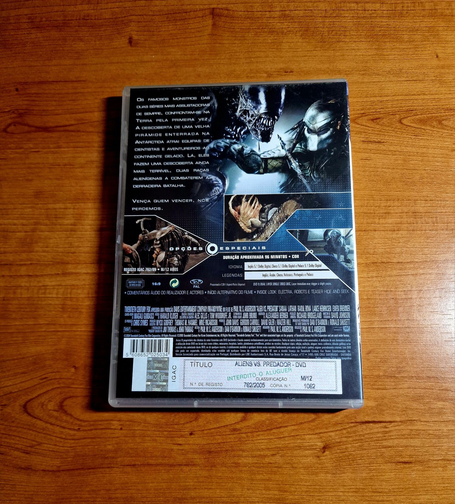 ALIEN vs PREDADOR (Paul W.S. Anderson) Sanaa Lathan/Lance Henriksen