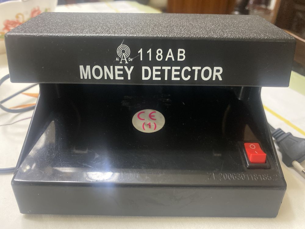 Money detector 118AB