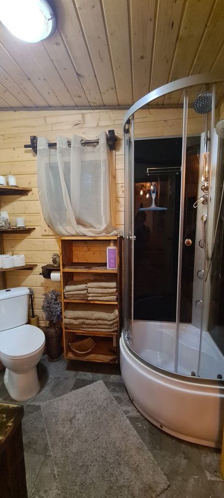 Domek " Na końcu świata ", w lesie z jacuzzi na zewnątrz