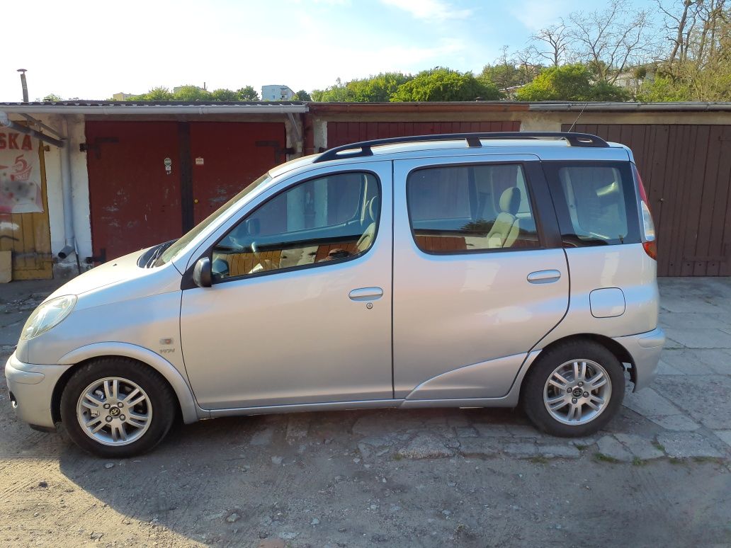 Toyota Yaris Verso