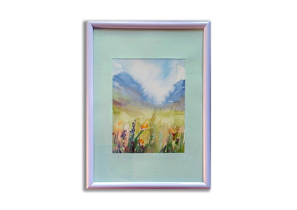 Akwarela ręcznie malowana, oprawiona. Góry, kwiaty.