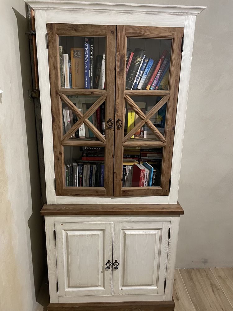 Drewniane meble z kolekcji Provance
