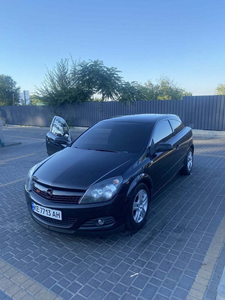 Opel astra h gts