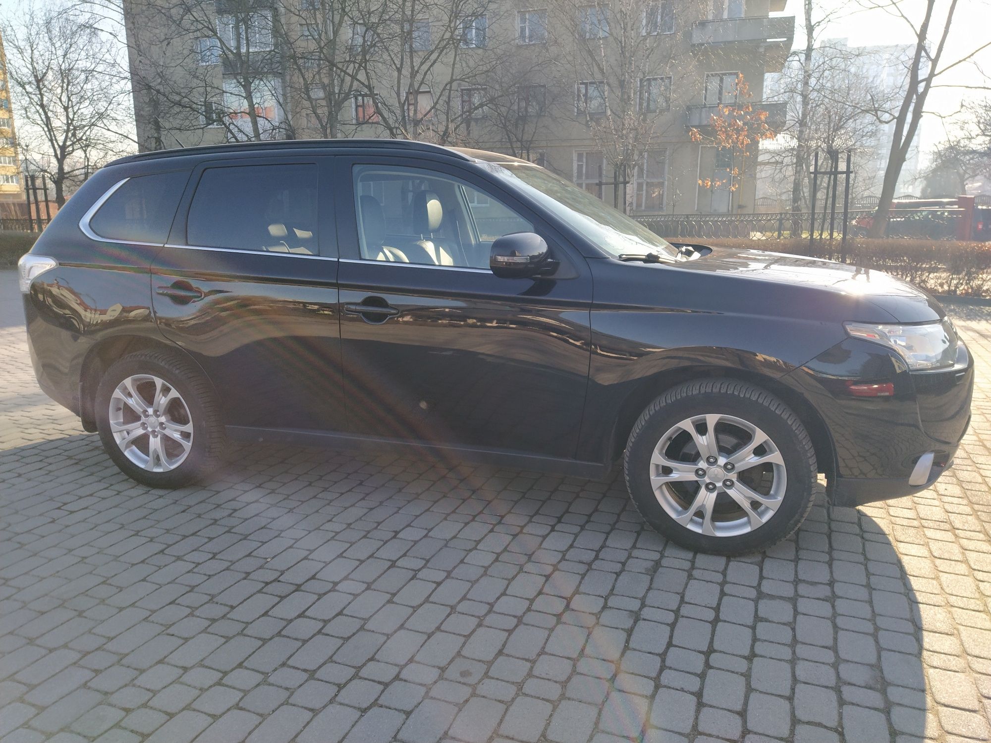 Mitsubishi Outlander. 4WD. АКПП. 2.2D.