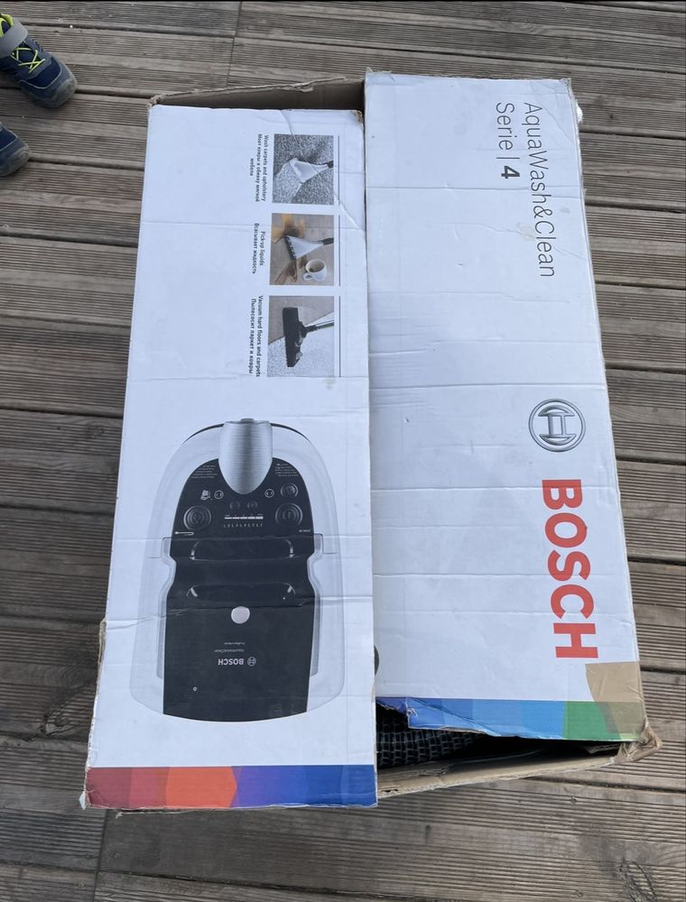 Odkuracz Bosch AquaWash&Clean series 4