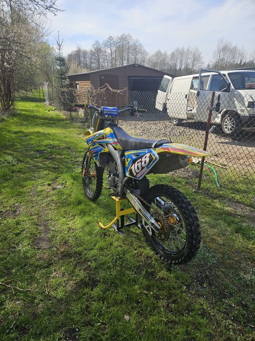 Suzuki RMZ 250 + Kpl Strój