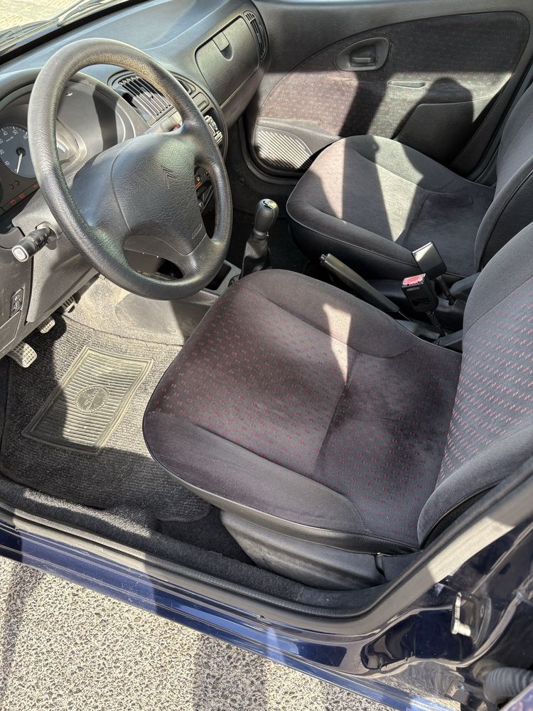 Citroen saxo 1.1 c/ pouquíssimos kms.