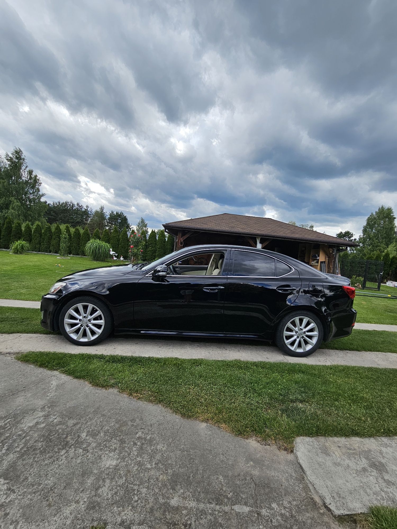 Lexus is250 V6 2010r