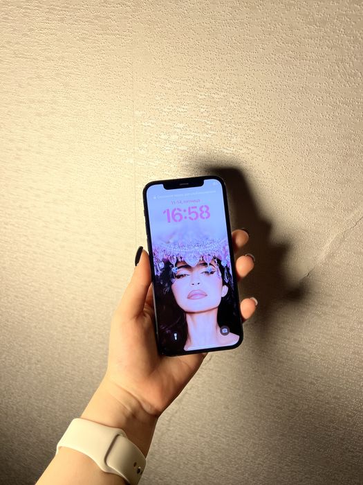 Продам 12 айфон 128 ГБ