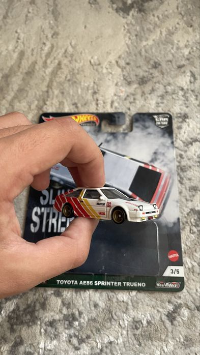 Продам машинки HotWheels Premium