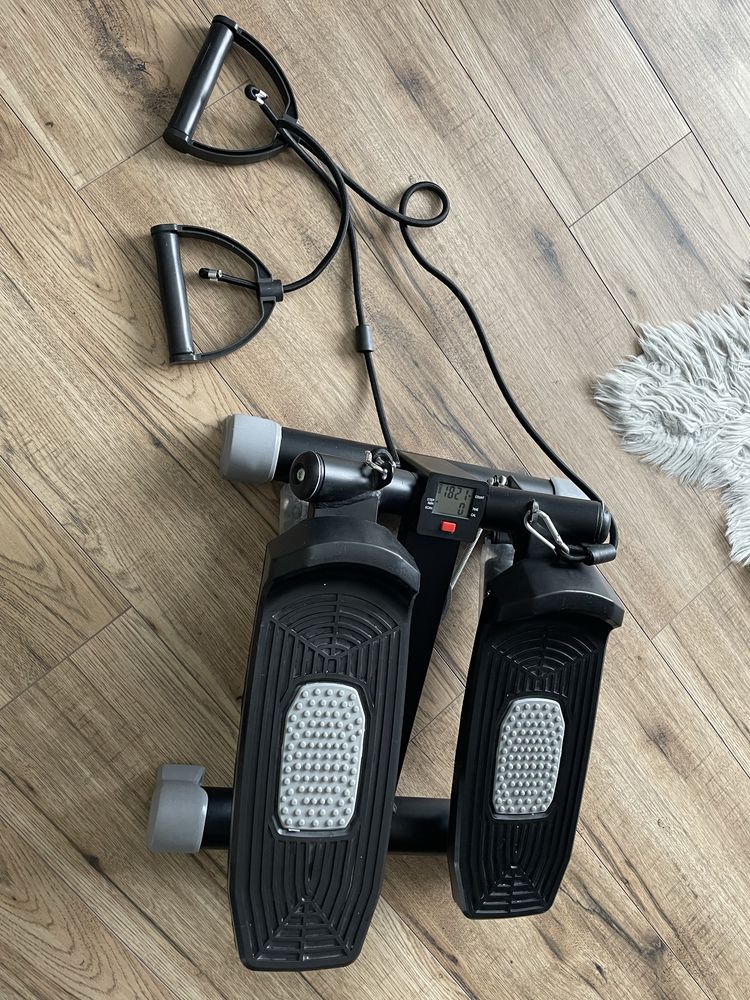 Stepper skrętny z linkami