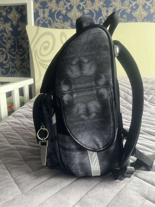 Шкільний портфель