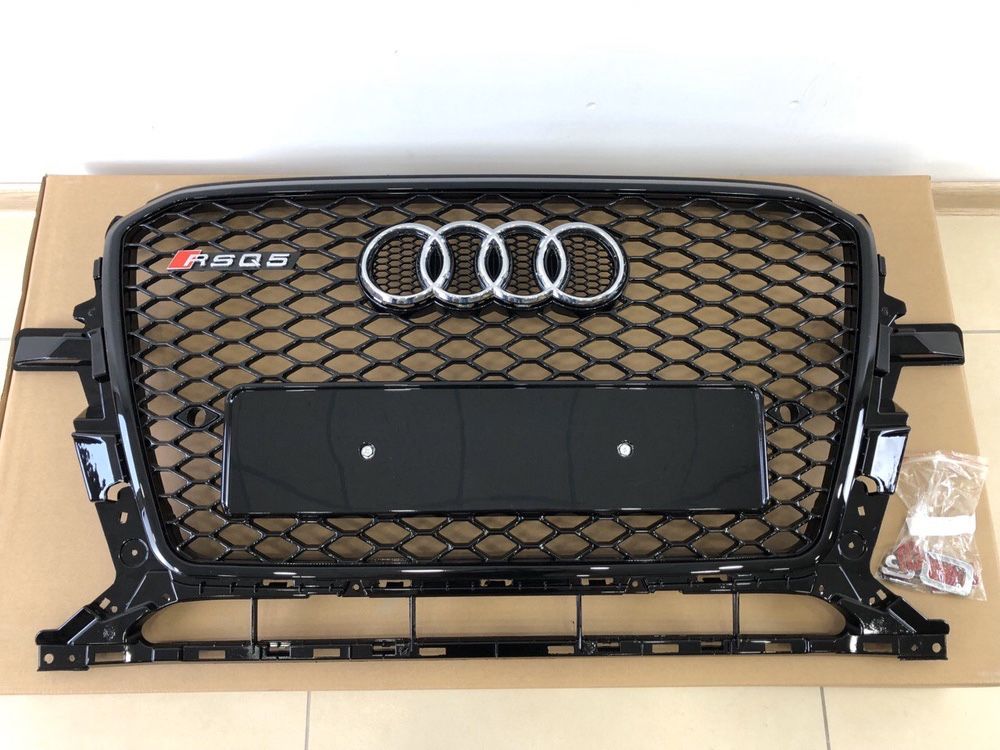 Решетка радиатора Audi Q5 12-15 блек хром в стиле S RS а TT с рс Q