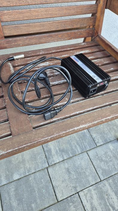 Elektryczny wózek inwalidzki Karma KP-45.3 – nowe akumulatory