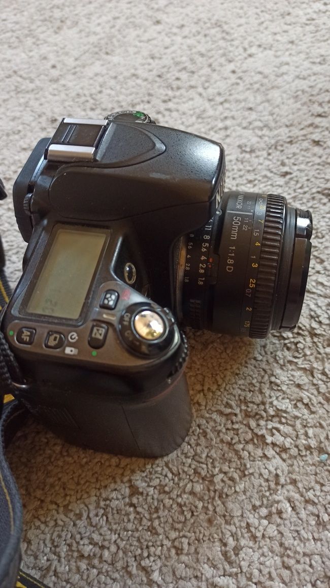 Камера nikon d80. Обєктив nikon 70-120mm. Обєктив 50mm. Штатив velbon