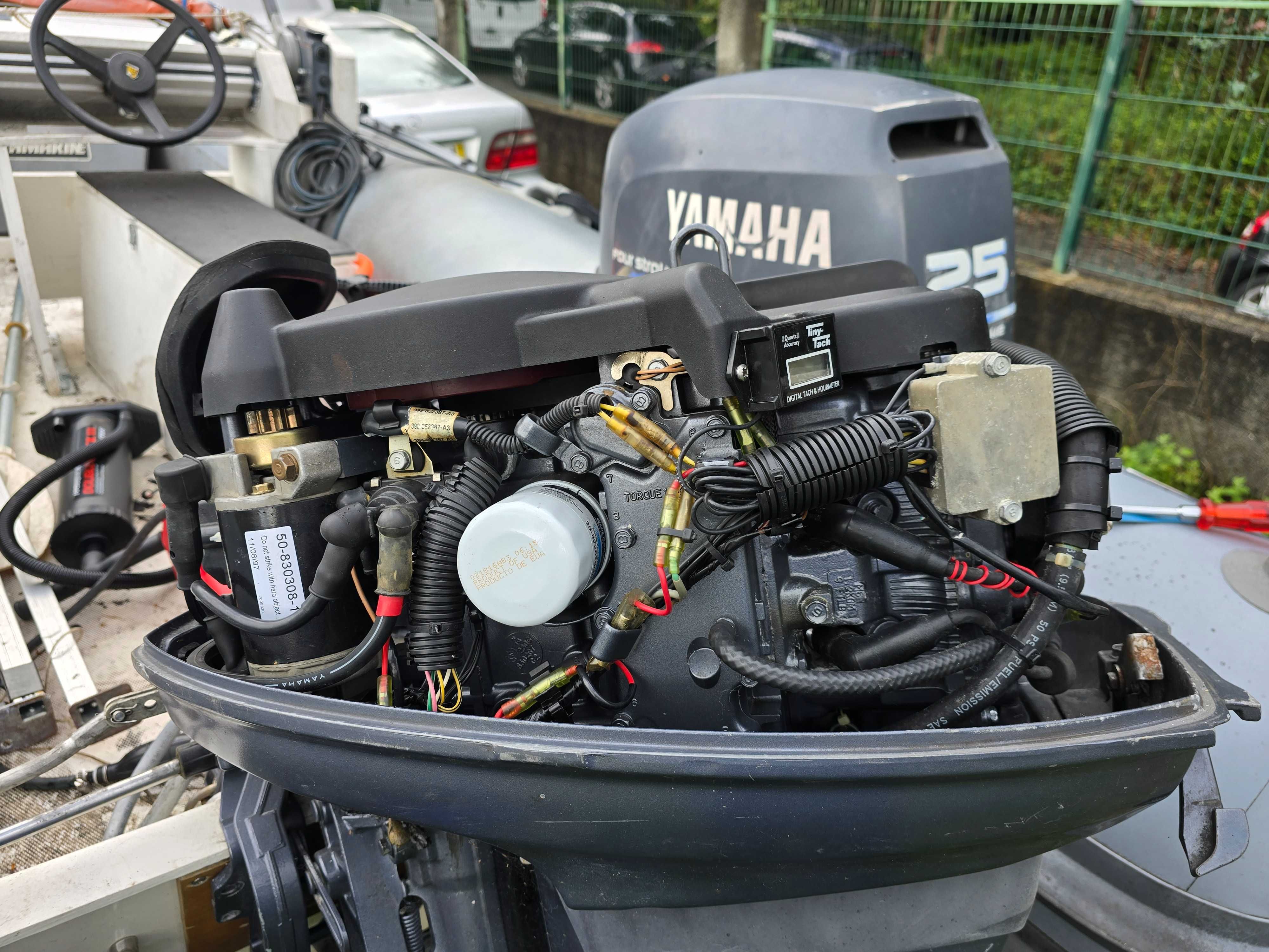 Vendo semi rigido Novamarine Rh430 / Yamaha c/ atrelado