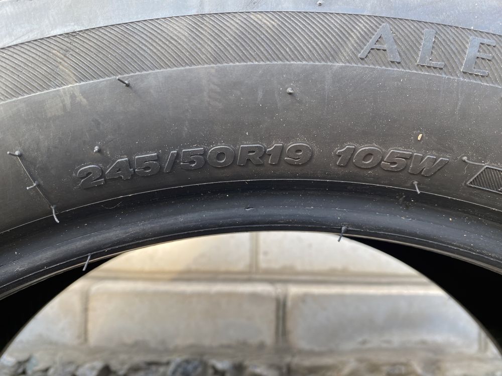 Літні шини 245/50 R19 Bridgestone Alenza