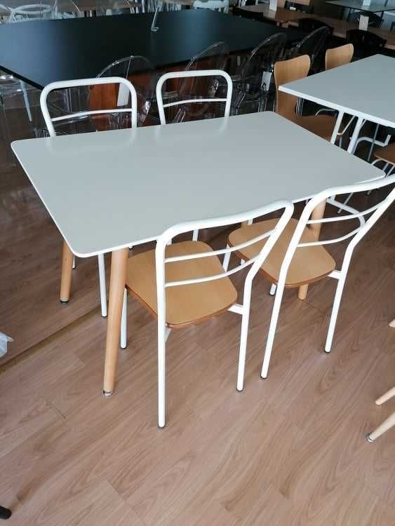 Mesa pés de madeira e tampo 120x70 lacado branco