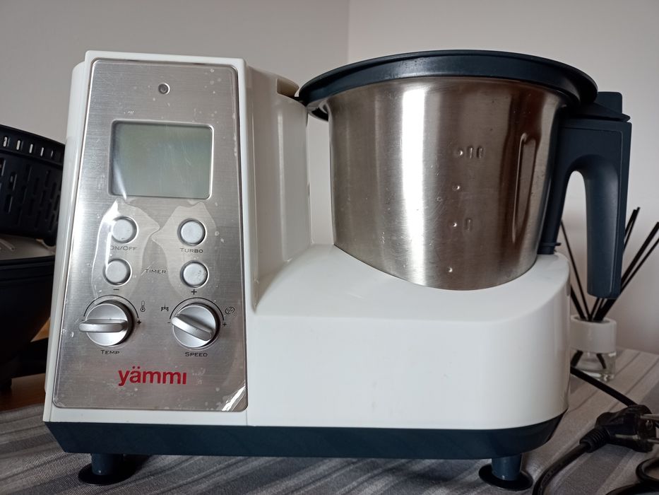 Yammi 1 robot cozinha