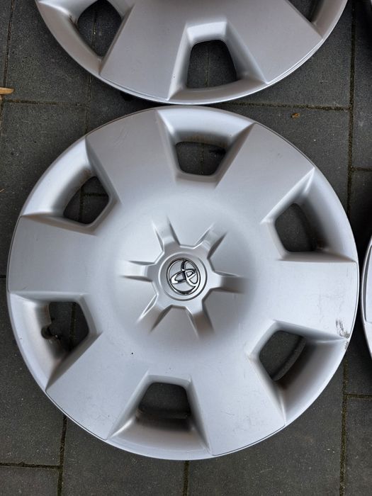 Oryginale kołpaki 15 TOYOTA mozliwa wysylka