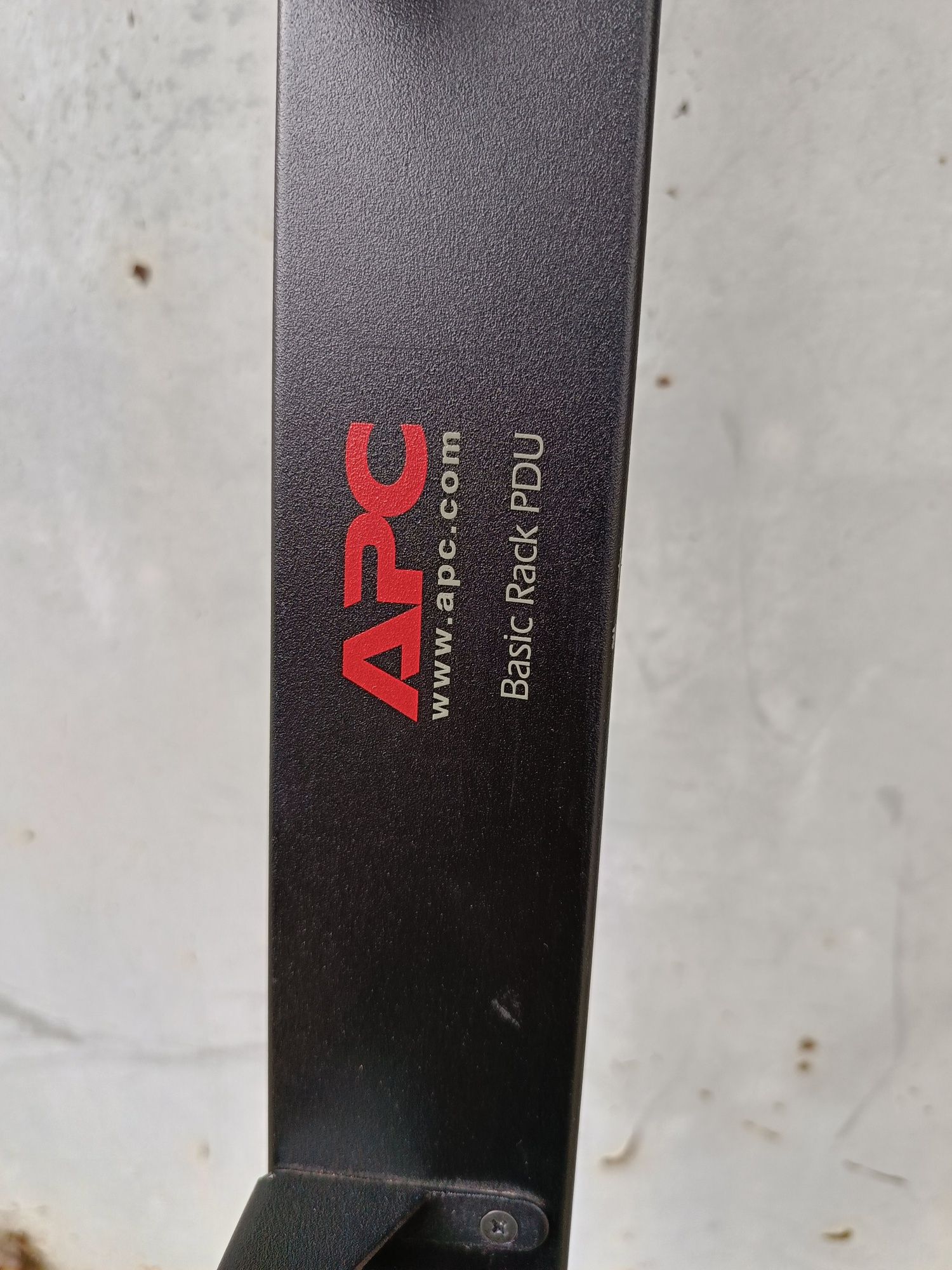 Блок розеток ПДУ APC Basic rack PDU AP7553