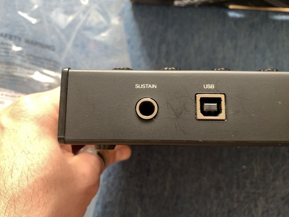 MIDI клавіатура AKAI MPK mini3