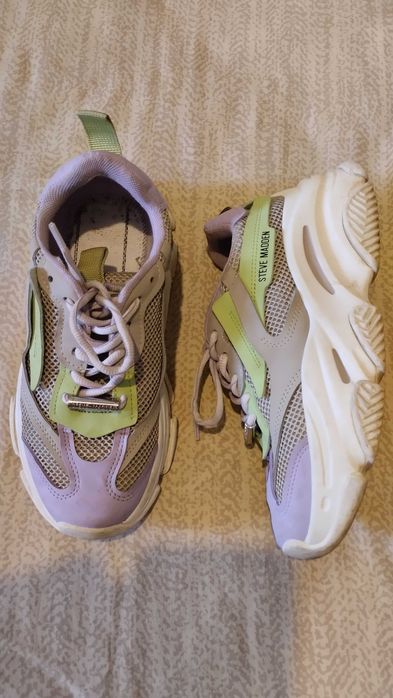 Кроссовки 37 размер 100 гр