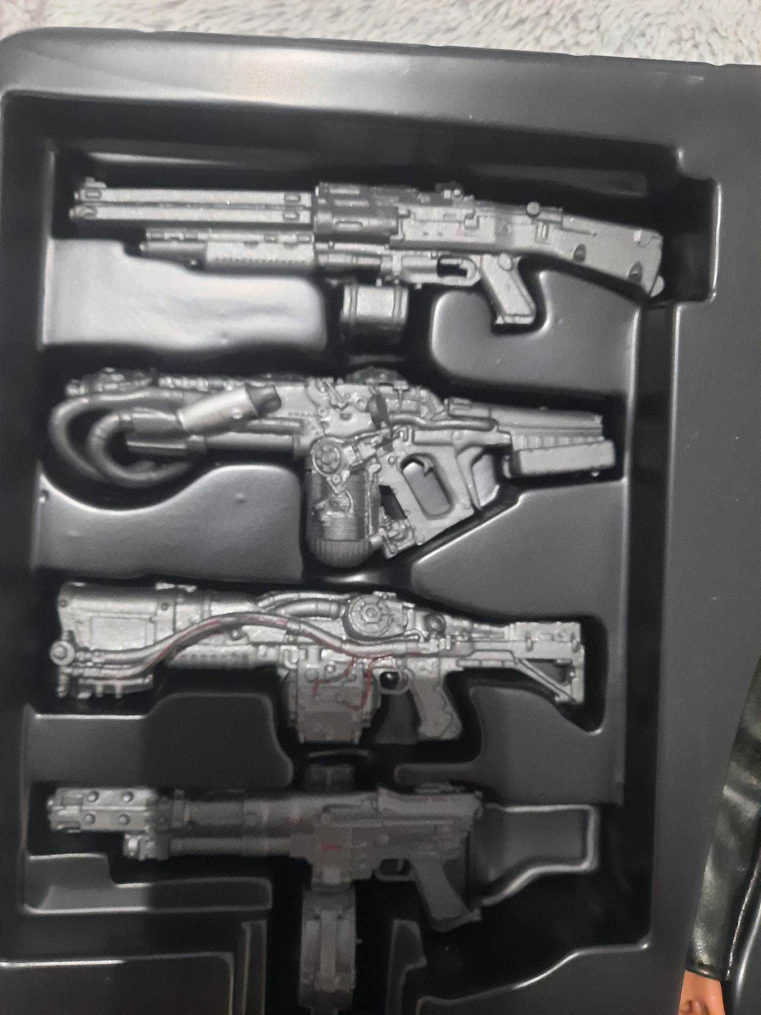 Wolfenstein II-duza figurka  30 cm z akcesoriami nowe