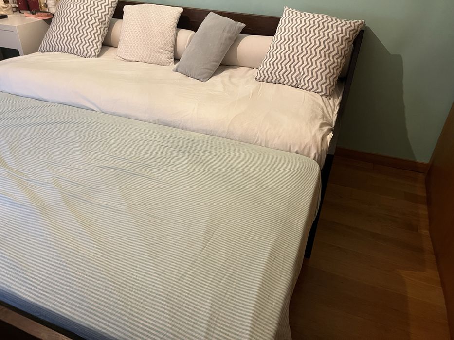 Cama dupla em madeira maciça de 90x190 cm